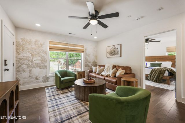 329 Ownby St, Gatlinburg, TN 37738