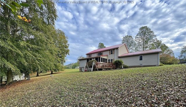 292 Winthrop Lane, Clendenin, WV 25045