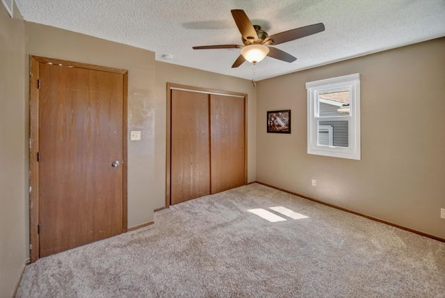 206 Spruce Hills Drive, Cedar Falls, IA 50613