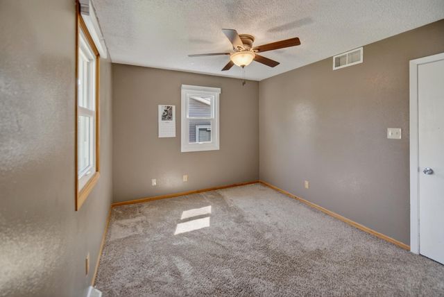 206 Spruce Hills Drive, Cedar Falls, IA 50613