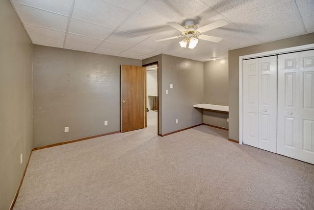 206 Spruce Hills Drive, Cedar Falls, IA 50613