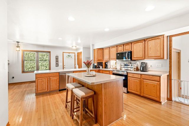 248 E Ottawa AVENUE, Dousman, WI 53118