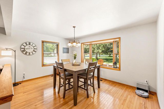 248 E Ottawa AVENUE, Dousman, WI 53118
