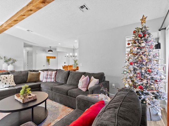 11904 O Casey Street, Yukon, OK 73099