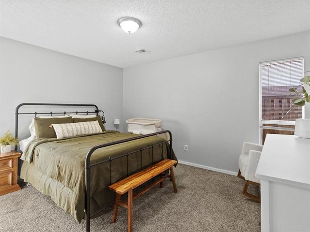 11904 O Casey Street, Yukon, OK 73099