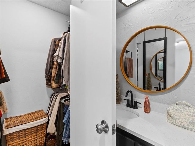 11904 O Casey Street, Yukon, OK 73099