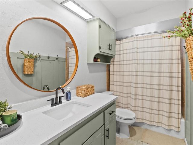 11904 O Casey Street, Yukon, OK 73099