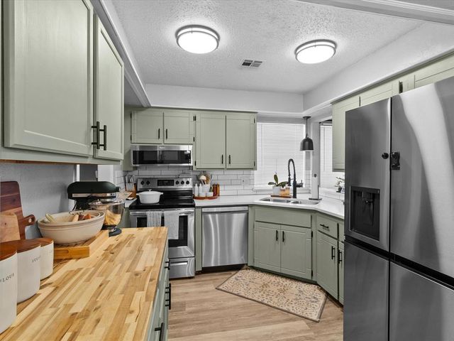 11904 O Casey Street, Yukon, OK 73099