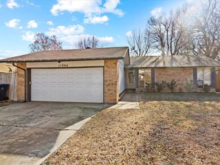 11904 O Casey Street, Yukon, OK 73099