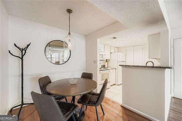 4109 Chastain Park Court NE, Atlanta, GA 30342