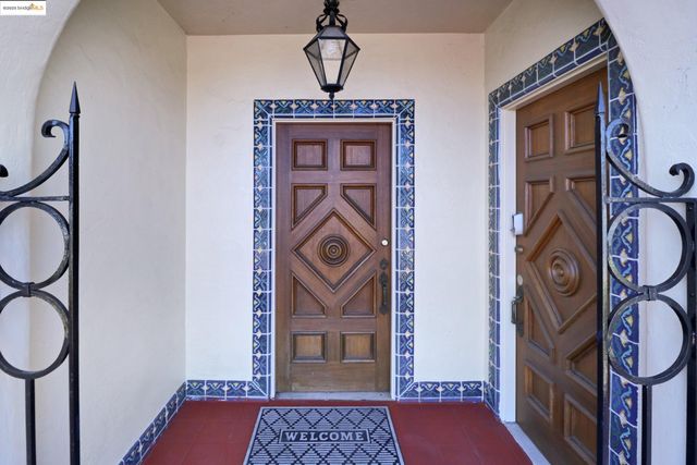 2600 Macdonald Ave, Richmond, CA 94804