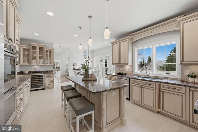 1234 TOTTENHAM CT, Reston, VA 20194