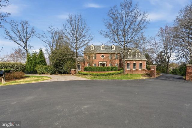 1234 TOTTENHAM CT, Reston, VA 20194