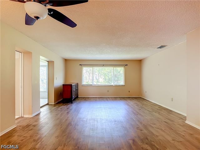 842 Pangola DR, North Fort Myers, FL 33903