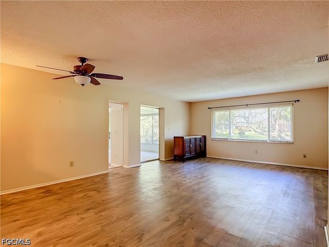 842 Pangola DR, North Fort Myers, FL 33903