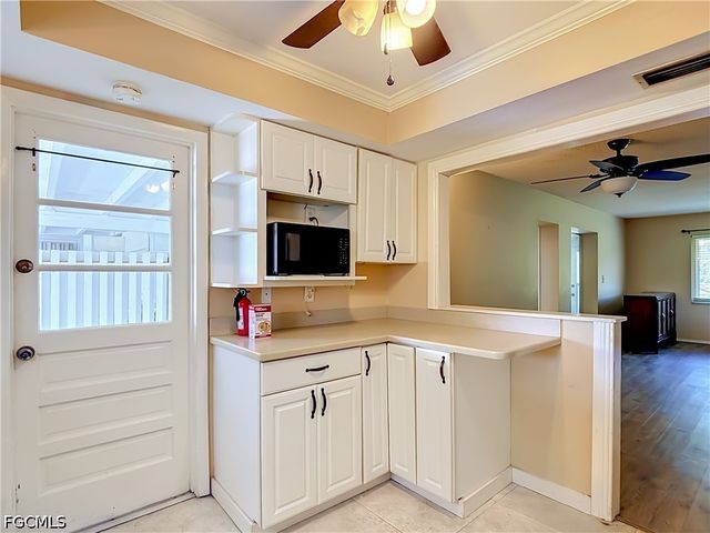 842 Pangola DR, North Fort Myers, FL 33903