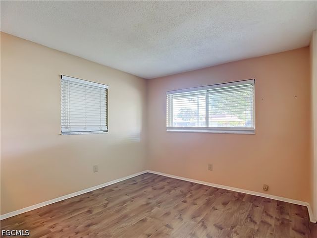 842 Pangola DR, North Fort Myers, FL 33903