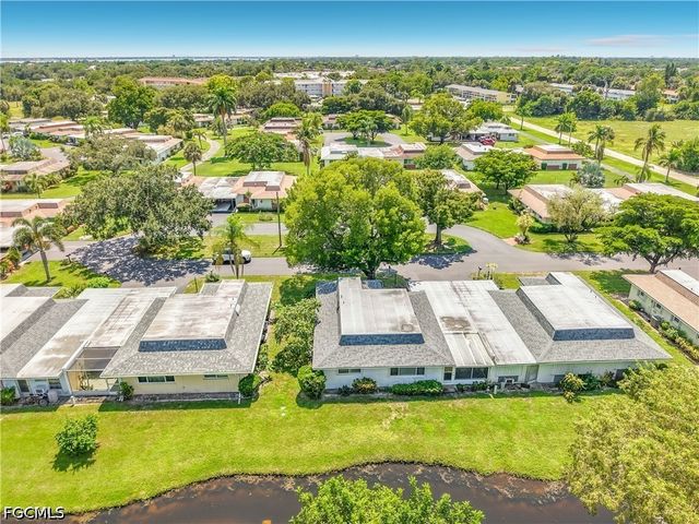 842 Pangola DR, North Fort Myers, FL 33903