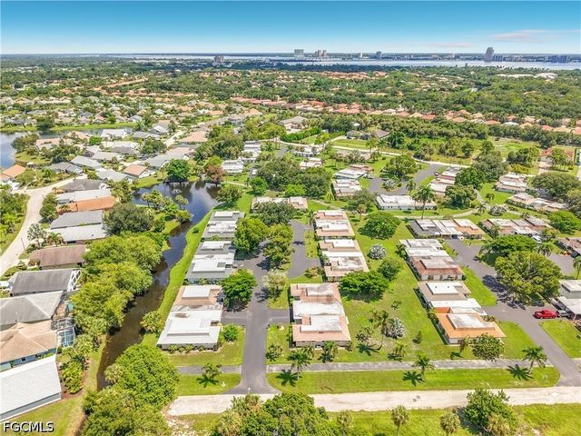842 Pangola DR, North Fort Myers, FL 33903