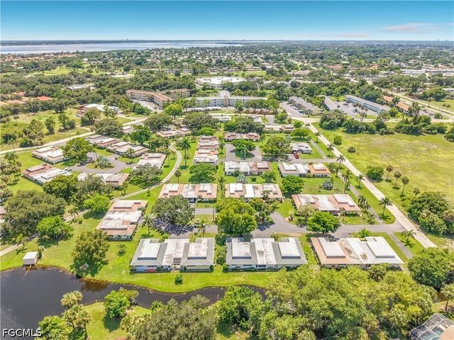 842 Pangola DR, North Fort Myers, FL 33903