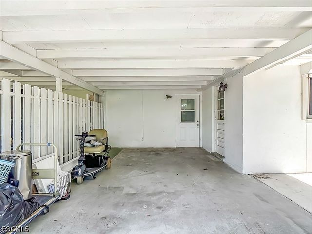 842 Pangola DR, North Fort Myers, FL 33903
