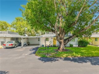 842 Pangola DR, North Fort Myers, FL 33903