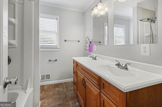 127 Mckinley Drive, Griffin, GA 30224