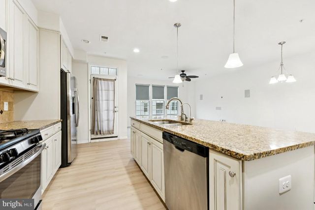 25997 BRAIDED MANE TER, Aldie, VA 20105