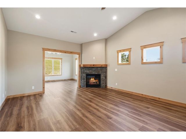 1093 Legend Lane, River Falls, WI 54022