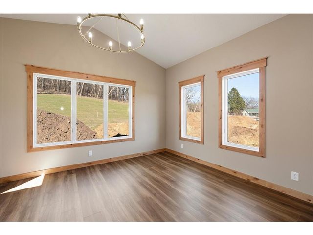 1093 Legend Lane, River Falls, WI 54022