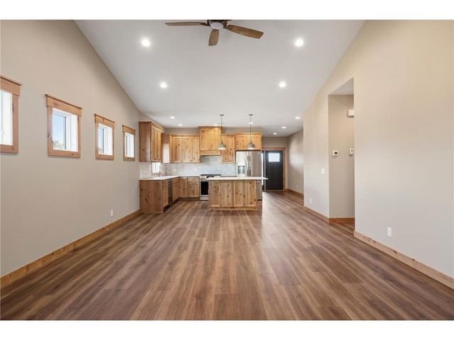 1093 Legend Lane, River Falls, WI 54022