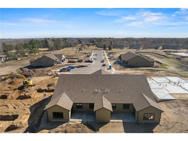 1093 Legend Lane, River Falls, WI 54022