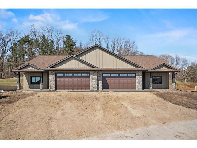 1093 Legend Lane, River Falls, WI 54022