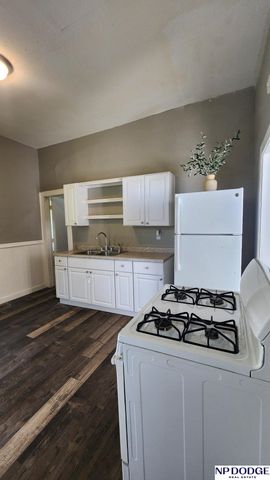 3302 Maple Street, Omaha, NE 68111
