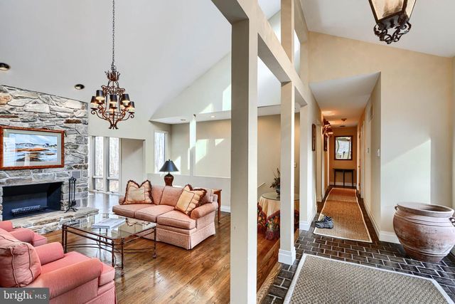 4004 HOLLY KNOLL DR, Glen Arm, MD 21057