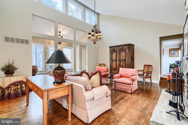 4004 HOLLY KNOLL DR, Glen Arm, MD 21057