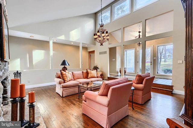 4004 HOLLY KNOLL DR, Glen Arm, MD 21057