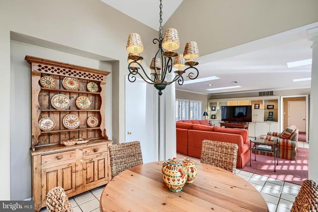 4004 HOLLY KNOLL DR, Glen Arm, MD 21057