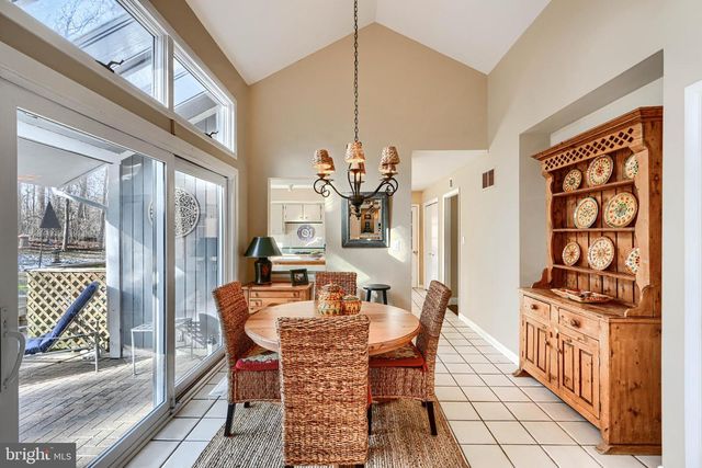 4004 HOLLY KNOLL DR, Glen Arm, MD 21057