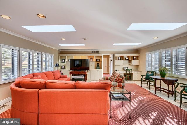 4004 HOLLY KNOLL DR, Glen Arm, MD 21057