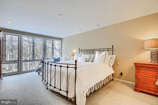 4004 HOLLY KNOLL DR, Glen Arm, MD 21057