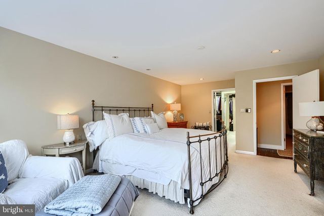 4004 HOLLY KNOLL DR, Glen Arm, MD 21057