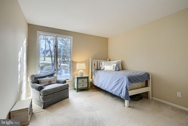 4004 HOLLY KNOLL DR, Glen Arm, MD 21057