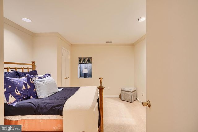 4004 HOLLY KNOLL DR, Glen Arm, MD 21057