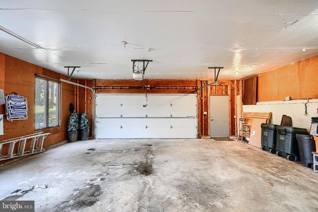 4004 HOLLY KNOLL DR, Glen Arm, MD 21057