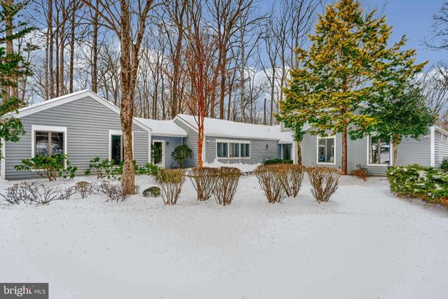 4004 HOLLY KNOLL DR, Glen Arm, MD 21057