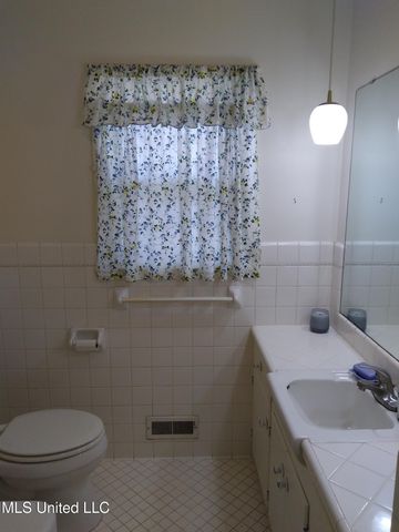 6 Morningside Drive, Indianola, MS 38751