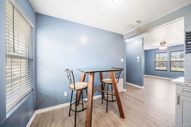 915 Deely, San Antonio, TX 78221