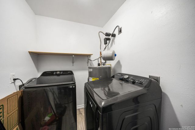 915 Deely, San Antonio, TX 78221