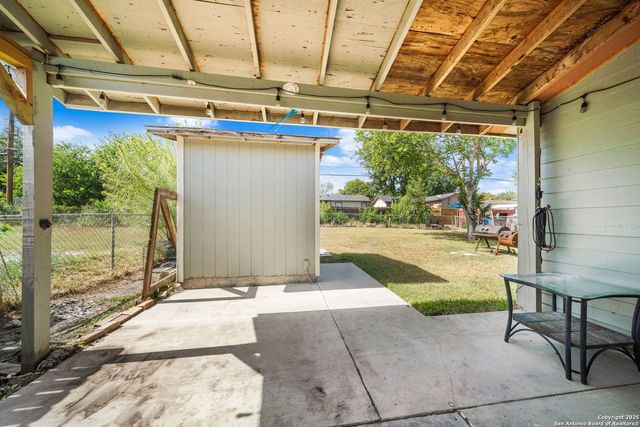 915 Deely, San Antonio, TX 78221